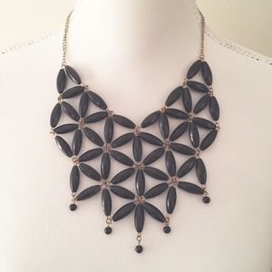 Black beaded Bibb necklace